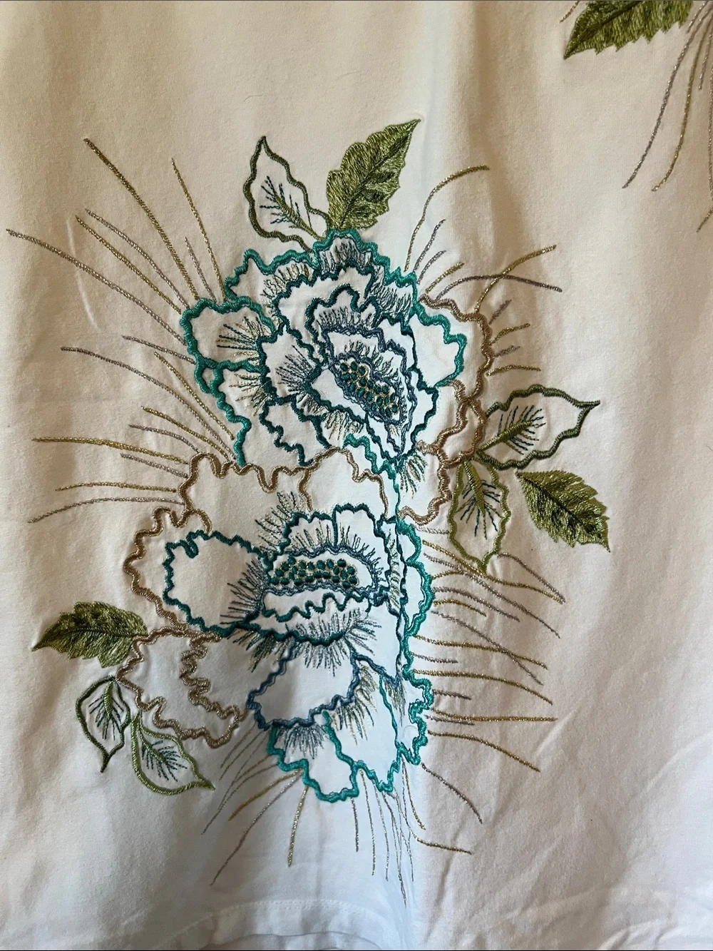 JM Collection White Floral Embroidered V-Neck Top